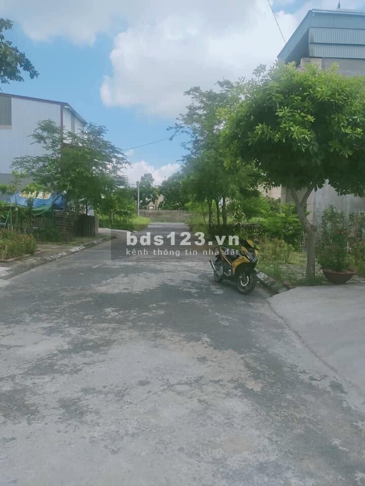 Cách Hạ Nam Sơn sau lưng trường Cao đẳng Du lịch, giá bán 1.7 tỷ, lhcc