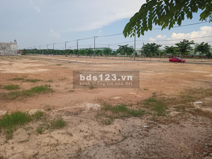 Bán đất 2 mặt tiền Quốc Lộ 13 và DH516 giấy tờ pháp lí…