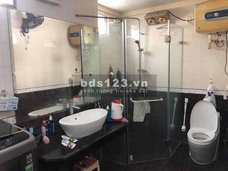 Cần bán gấp trong 3 ngày nhà hồ Bồ Đề thoáng sạch, dt 83m2, mt 4m, giá nhỉnh 6 tỷ