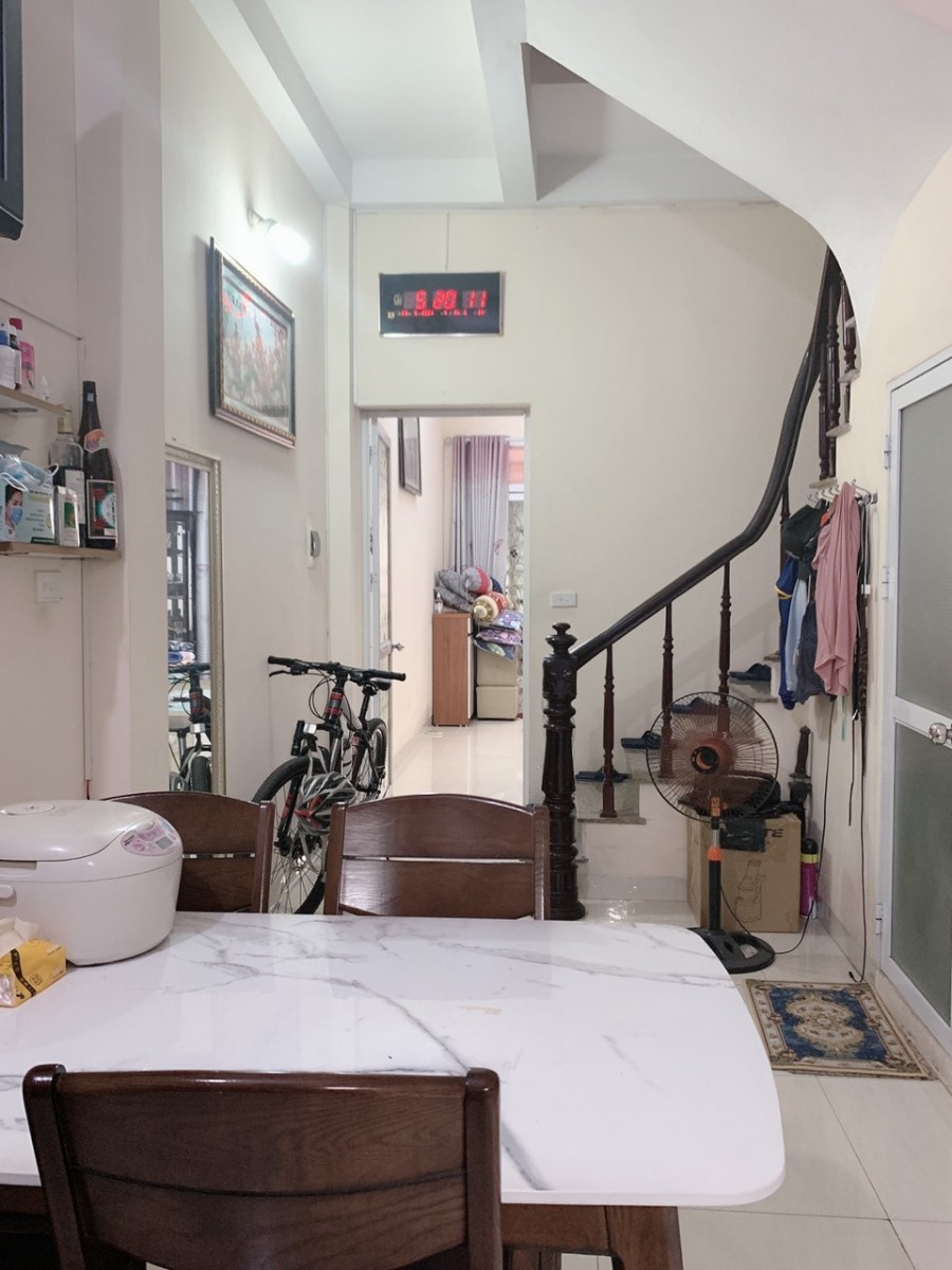 Bán nhà nguyên căn tập thể phân lô phố Láng Hạ, diên tích 31m2, giá 2.25 tỷ