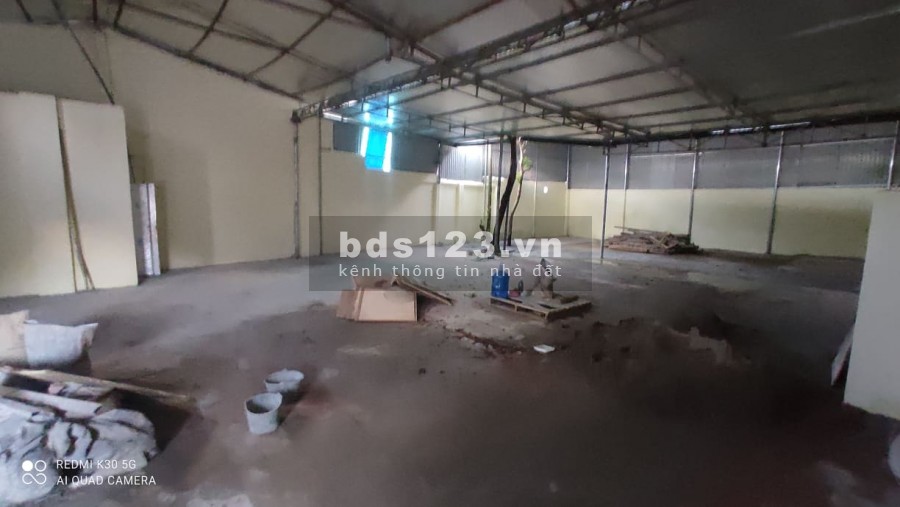 Kho Phúc Lợi 230m2, điện 3 pha, đường xe vào tốt thuê chỉ 13tr/tháng Lh 0981752669.