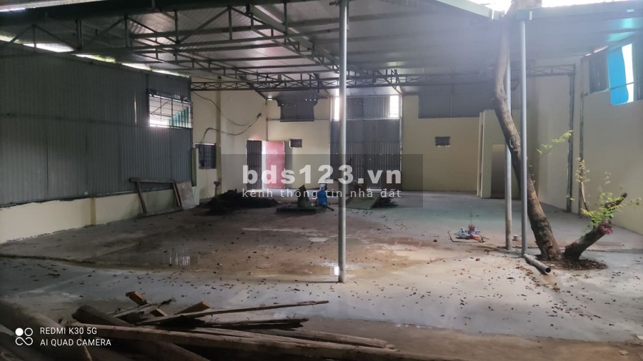 Kho Phúc Lợi 230m2, điện 3 pha, đường xe vào tốt thuê chỉ 13tr/tháng Lh 0981752669.