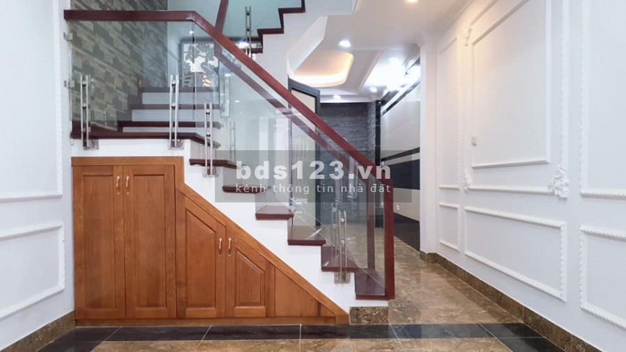 Bán nhà Dịch Vọng mới đẹp, lô góc, phân lô, thoáng trước sau, dt 53m2x5T, giá 6.2 tỷ