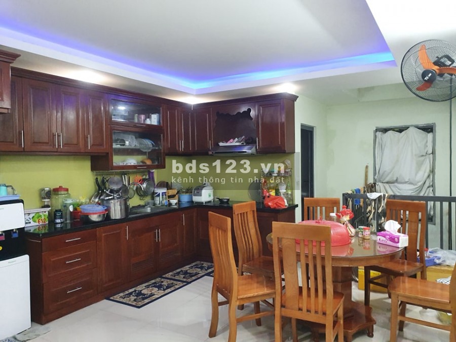 Nhà mới, hiện đại, 5 tầng. Đối diện Aeon Mall - Celadon giá bán nhanh 9,9 tỷ