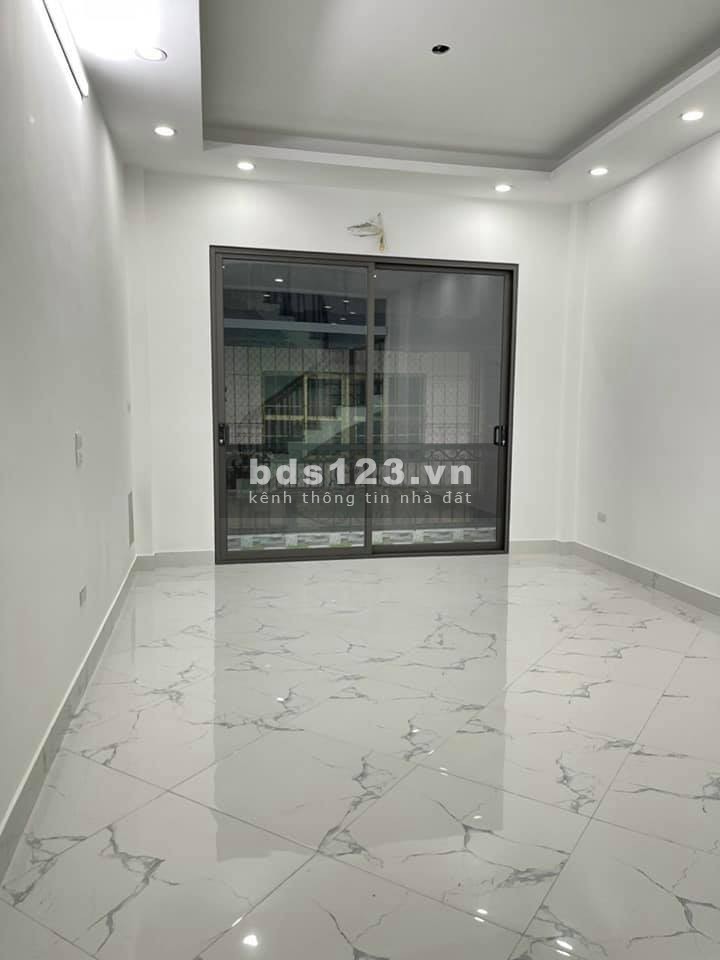 Bán nhà mới Võng Thị đi bộ Hồ Tây, lô góc, dt 35m2, 5 tầng đúc, giá 3.95 tỷ