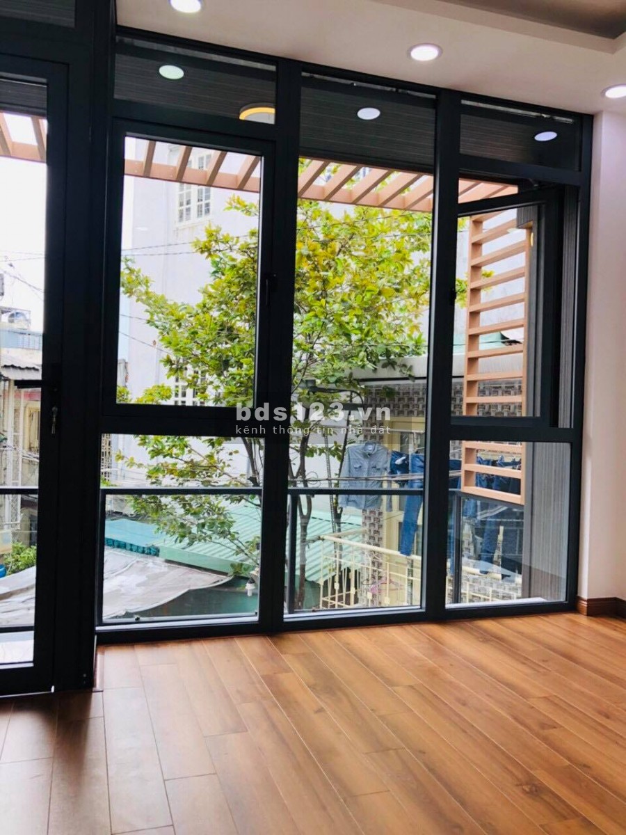 Bán nhà Lê Quang Định, phường 7 dt 60m2, 2 tầng lô góc giá nhỉnh hơn 5 tỷ