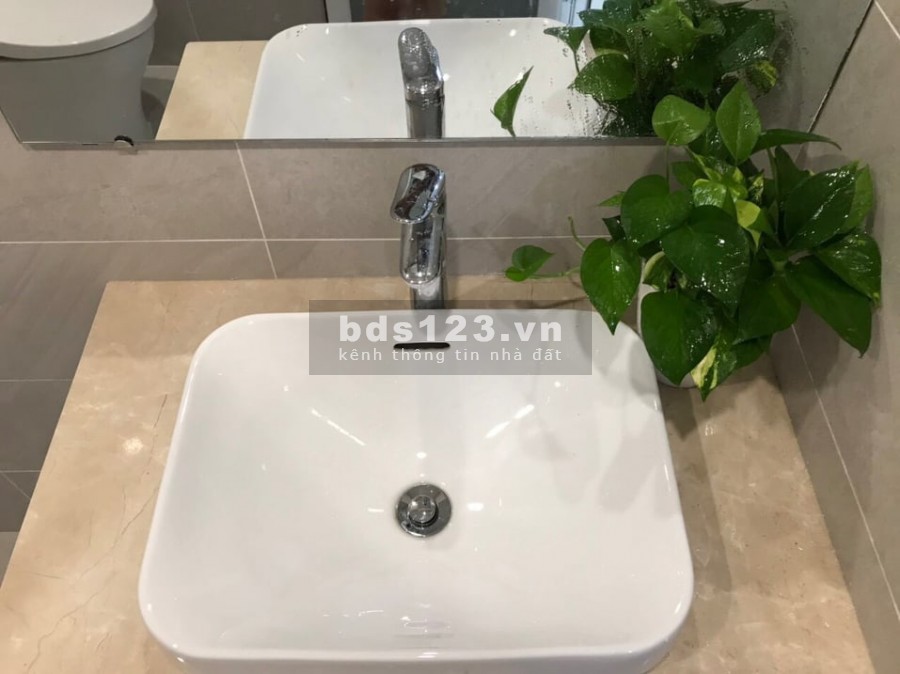 Nhà mới, hiện đại, 5 tầng. Đối diện Aeon Mall - Celadon giá bán nhanh 9,9 tỷ