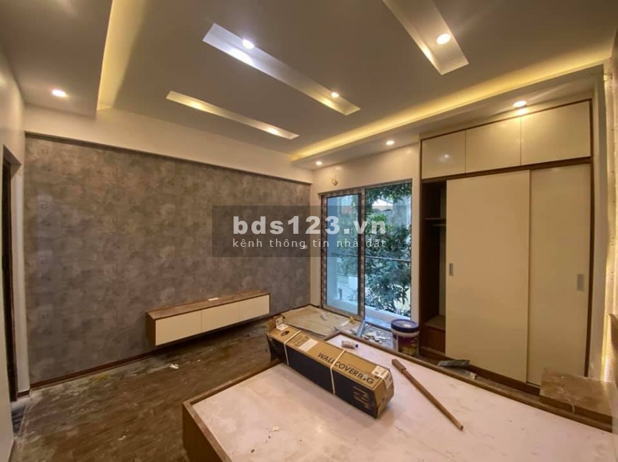 Bán nhà Hoàng Mai. Nhà mới nở hậu, gần ô tô,30mx5 tầng giá chỉ nhỉnh 3 tỷ có thương lượng sâu