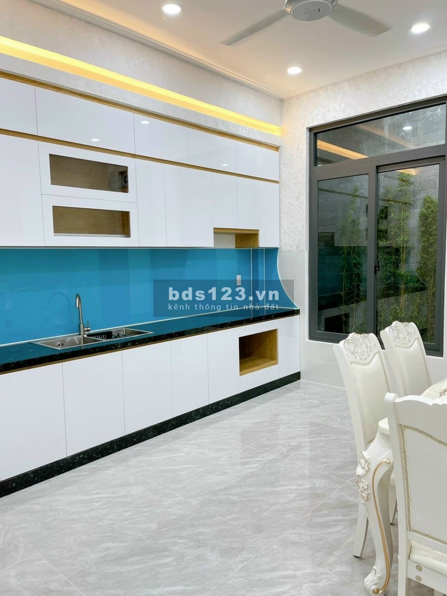 Bán nhà 1 trệt hai lầu Hiệp An- Thủ Dầu Một, sổ hồng riêng, lh 0378431760