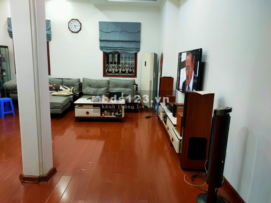 Long Lanh Siêu Đẹp Hai Bà Trưng diện tích 41m2 5 tầng đúc Giá 3.6 tỷ
