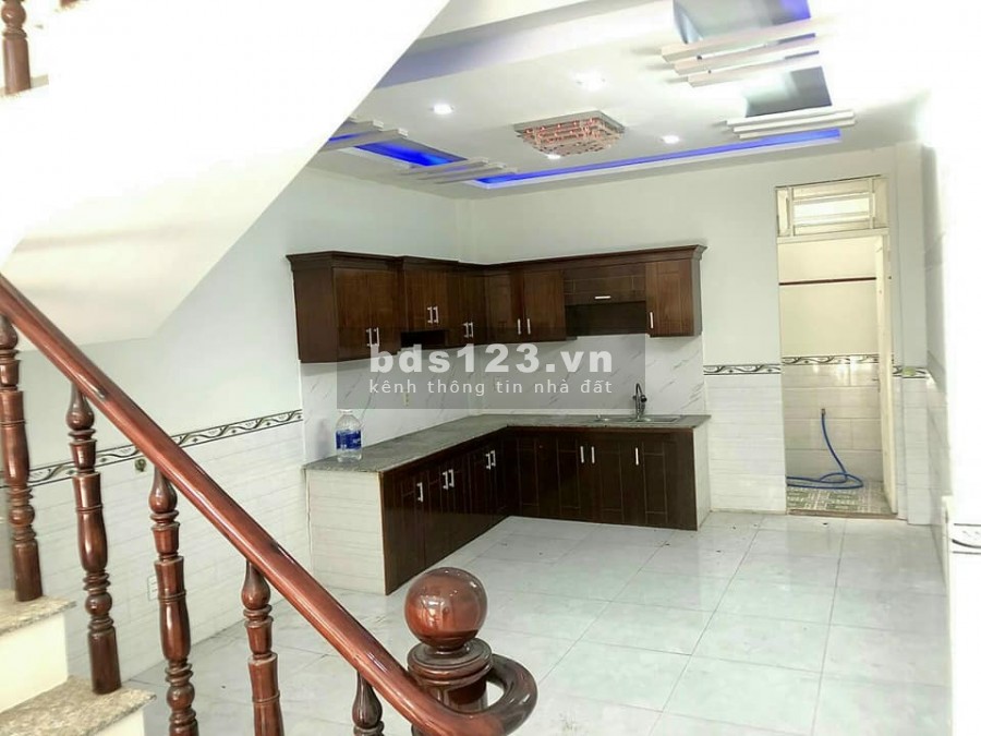 Nhà phố mới xây, Hiệp Thành 13, dt: 4x13m, công nhận 50m2, 1 lửng 2 lầu, hẻm chuẩn 7m. LH: 0982638022