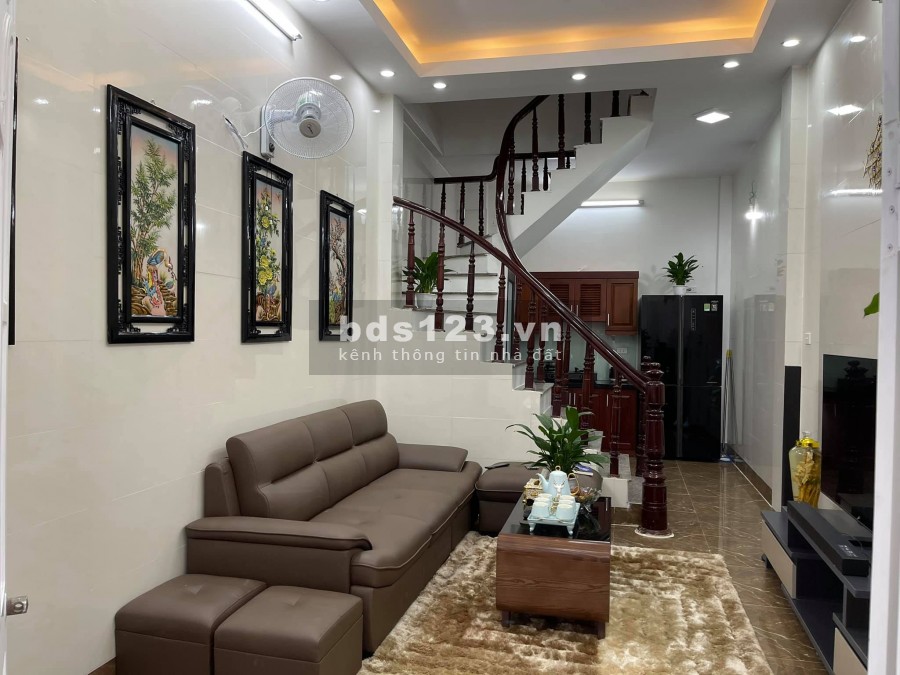 Siêu phẩm mặt phố Nguyễn Huy Tưởng 30m2,4 tầng cho thuê giá 20 triệu/tháng