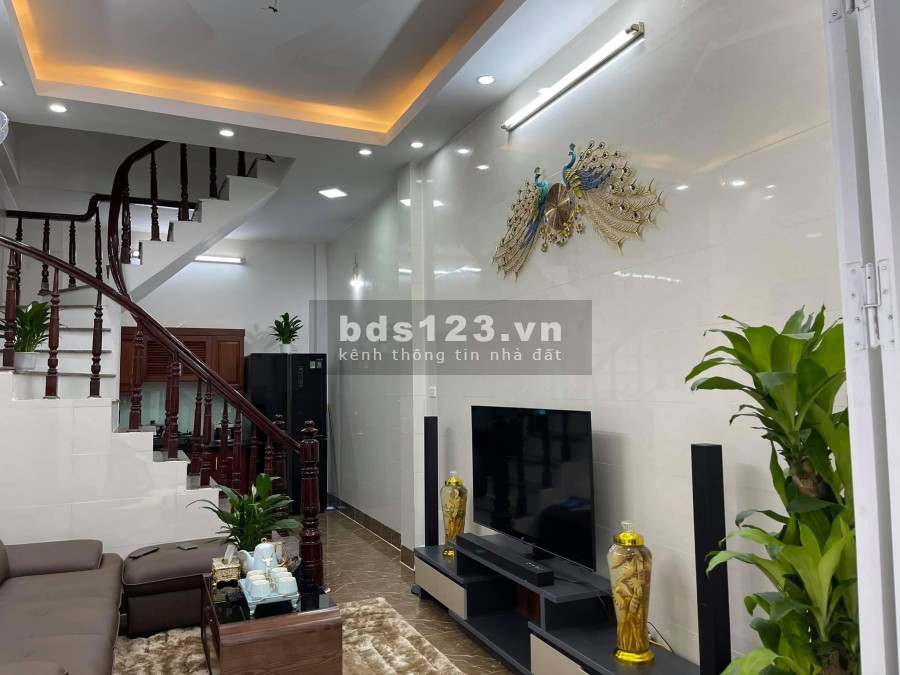 Siêu phẩm mặt phố Nguyễn Huy Tưởng 30m2,4 tầng cho thuê giá 20 triệu/tháng