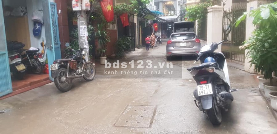 Nhỉnh 4 tỷ, nhà 4 tầng ngõ ô tô, cách ô tô tránh 20m, trung tâm Đống Đa, giá bán 4.2 tỷ
