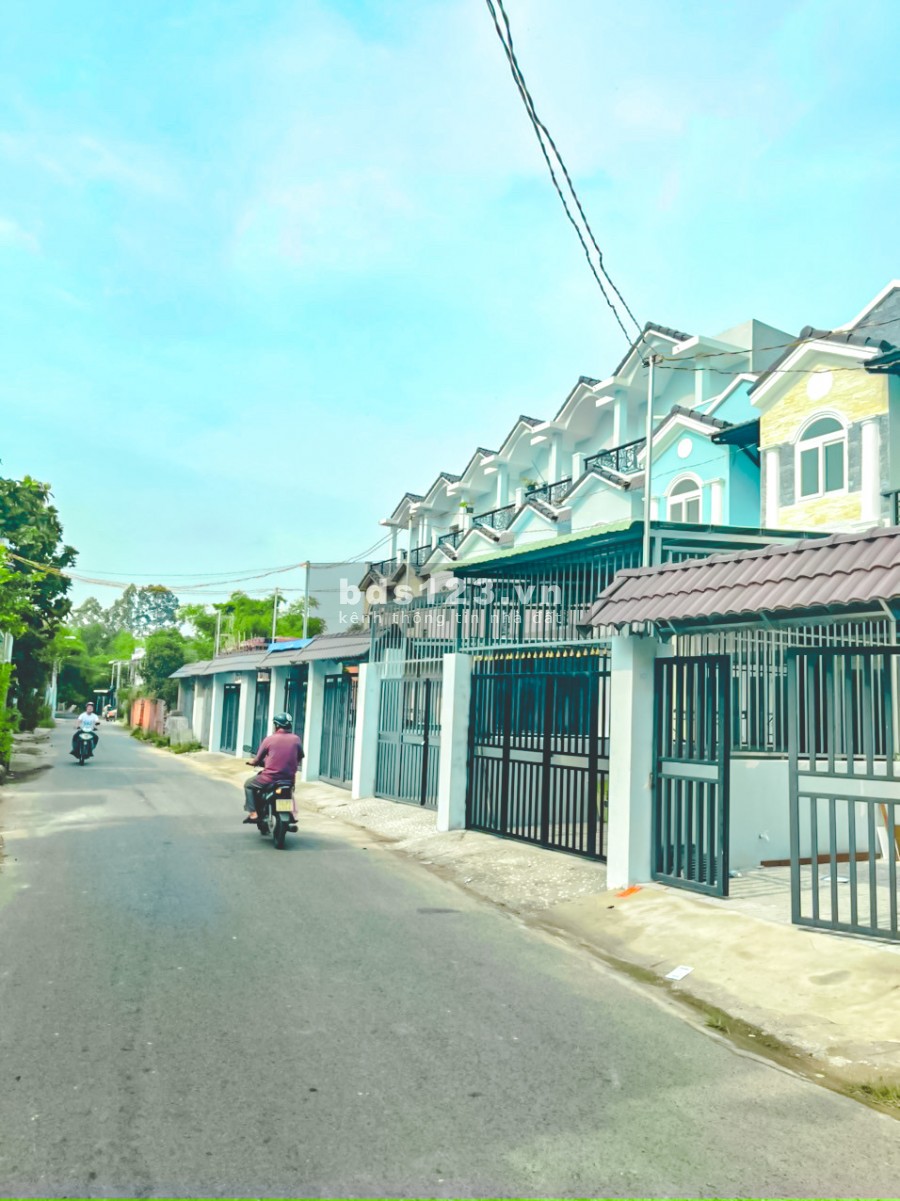 Bán nhà 1 trệt hai lầu Hiệp An- Thủ Dầu Một, sổ hồng riêng, lh 0378431760