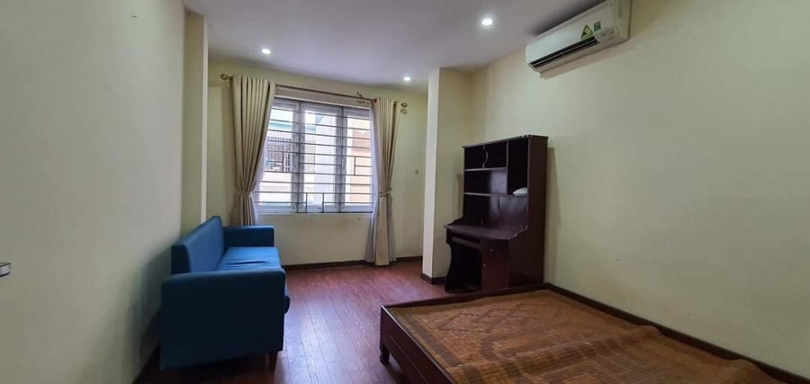 Bán nhà Quan Nhân, Thanh Xuân, 35m2 x 5T, MT 4m, giá 3.9 tỷ. LH 0966456918.
