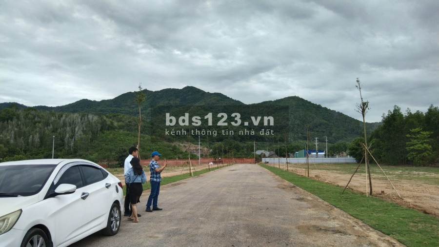 Cần tiền cần bán gấp khu biệt thự vườn trung tâm Phú mỹ, gần chợ châu pha BR-VT