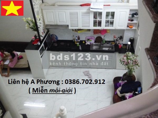 Bán nhà ngõ thông, oto quay đầu 19/5 diện tích 37m2 4 tầng đúc giá chỉ 2,6 tỷ.