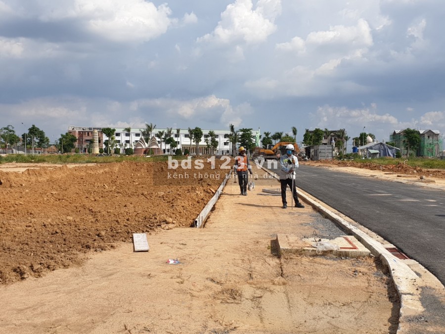 Cần bán lô đất cạnh Sân bay Long Thành 100m2 giá bán 1tỷ8 sỏ hồng riêng
