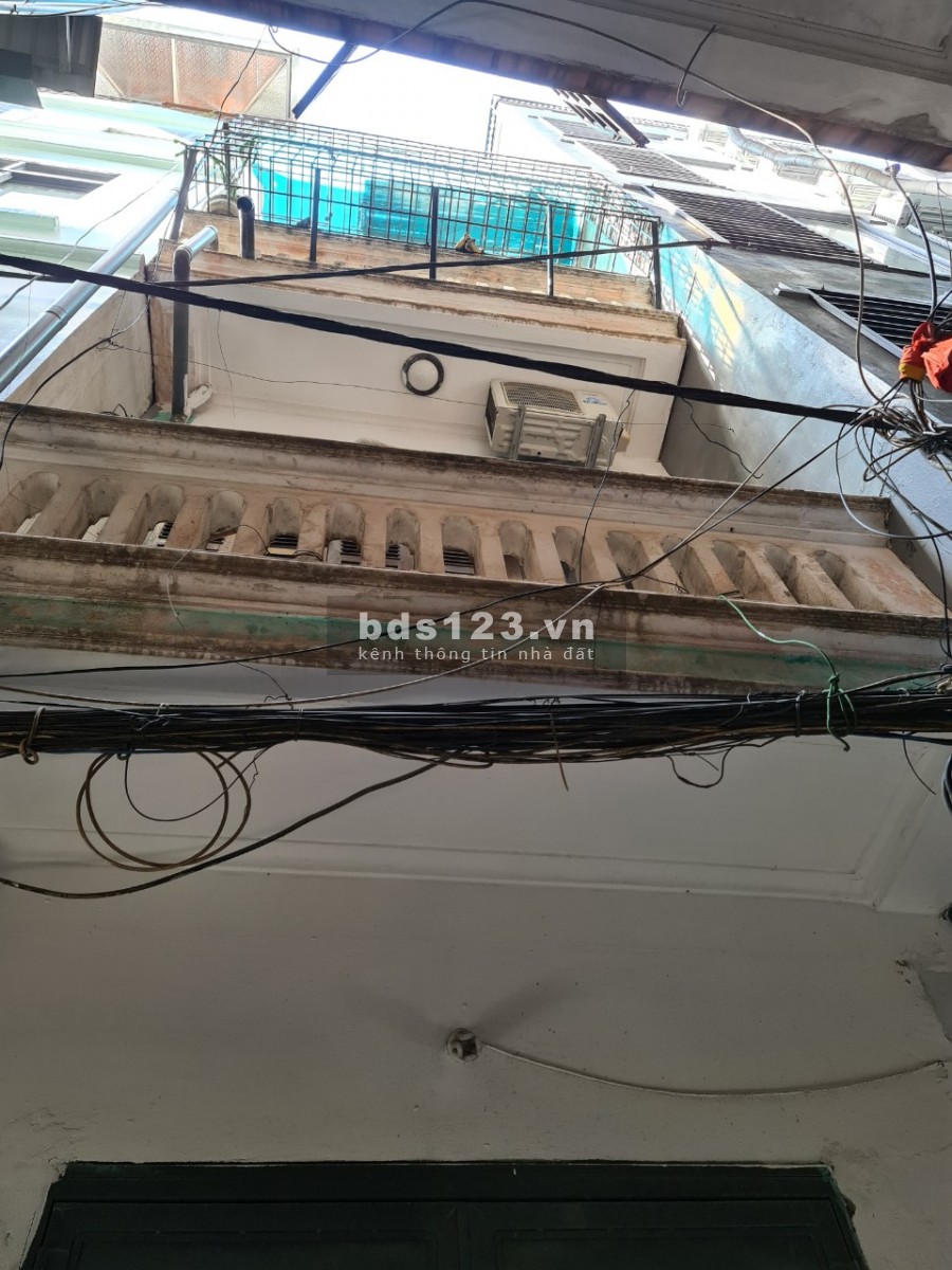 Cho thuê nhà nguyên căn đường Phan Vân Trường: DT 42m2x 3 tầng, 12tr