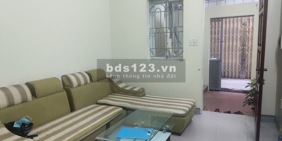 Bán nhà phố Gia Quất diện tích 42m2* dân xây, an sinh tốt giá chỉ 2.15 Tỷ