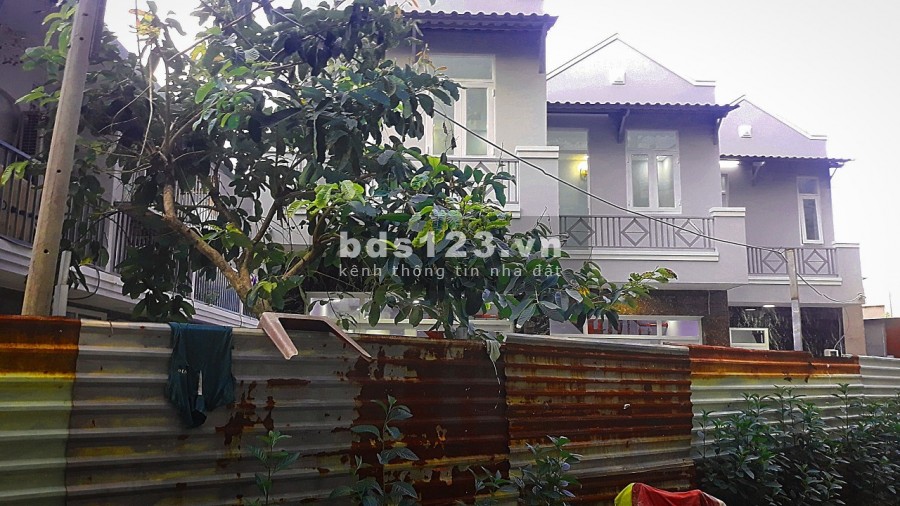 Quận 7 chính chủ cần bán 3 căn đsh giá tốt cho khách liên hệ 0931 239 633