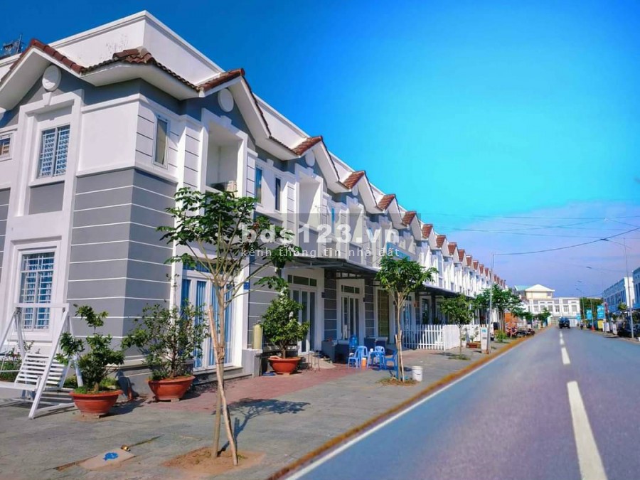 Nhà phố mặt tiền giá rẻ Trà Vinh kết cấu 1 trệt, 1 lầu, thanh toán 6 đợt theo tiến độ xây dựng