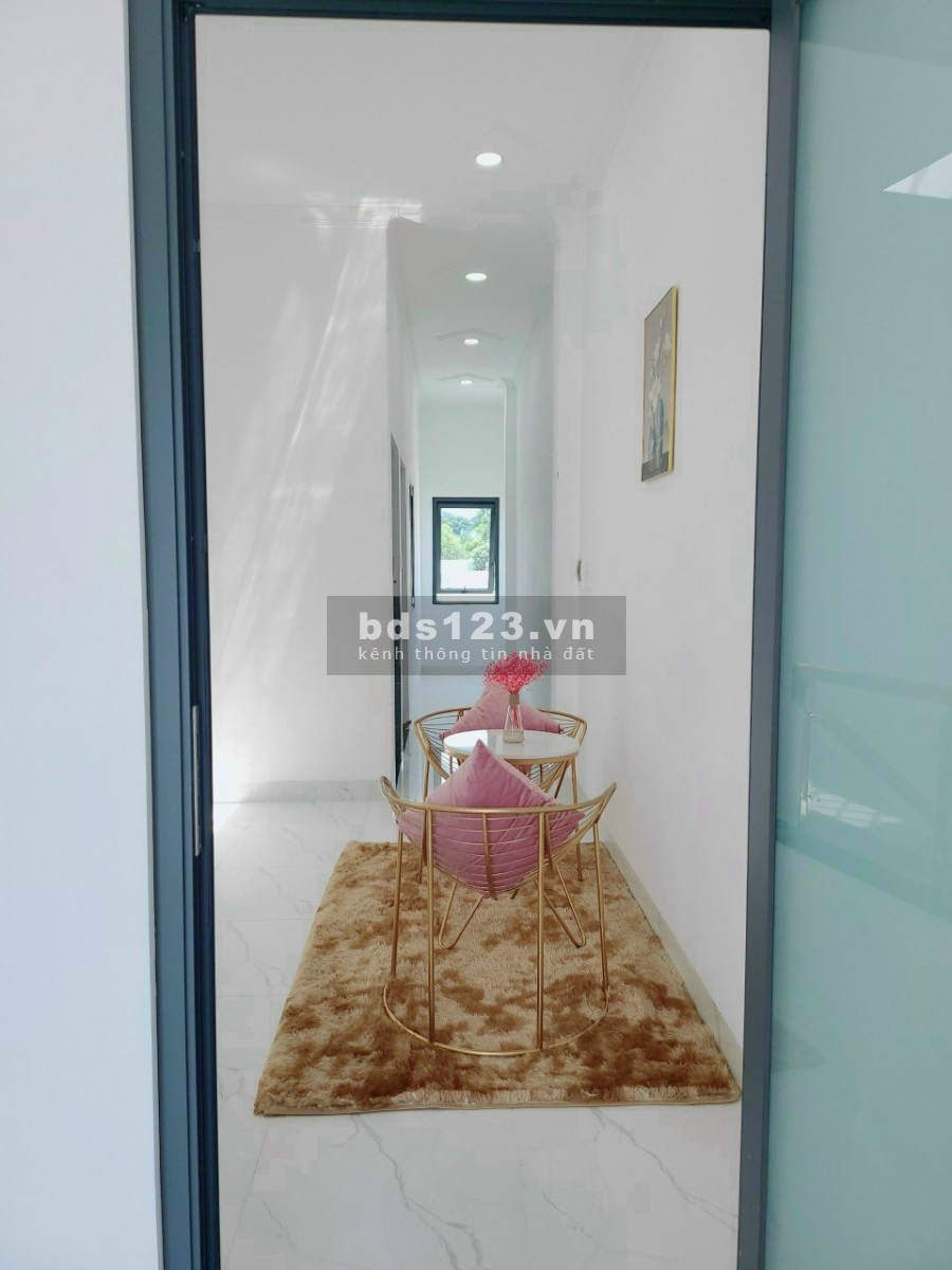 Nhà mới hoàn thiện ngay Lê Hồng Phong, 1 trệt, 1 lầu, giá bán 2.75 tỷ, thương lượng chính chủ