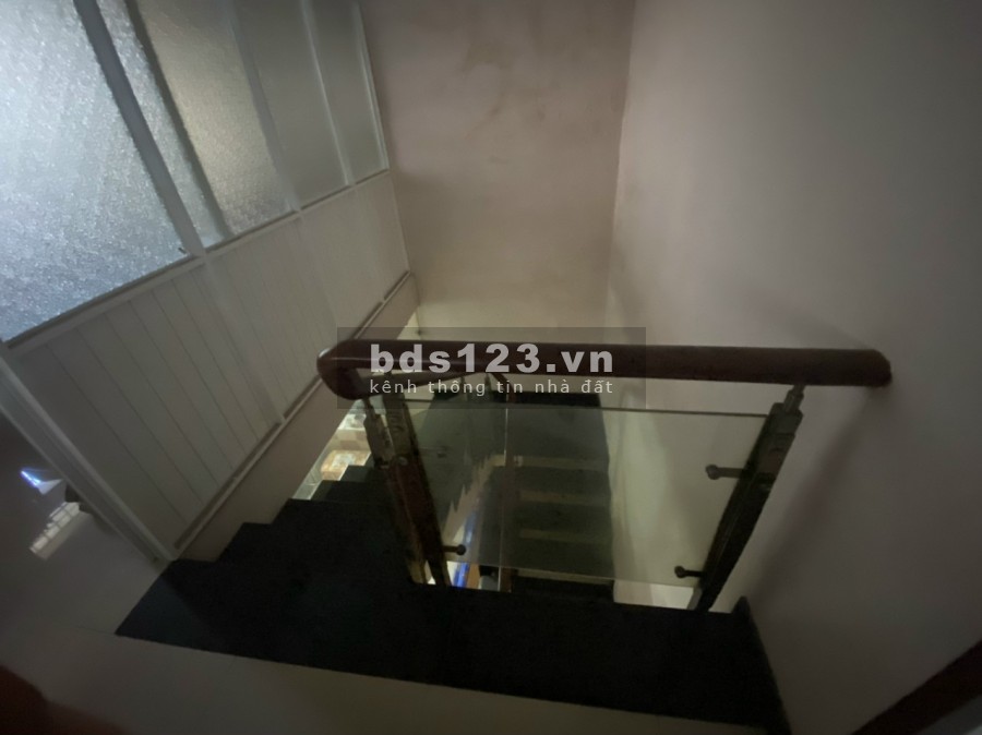 Bán Nhà Hẻm Xe ô tô Nguyễn Thượng Hiền phường 5 Bình Thạnh, giá rẻ, không lộ giới