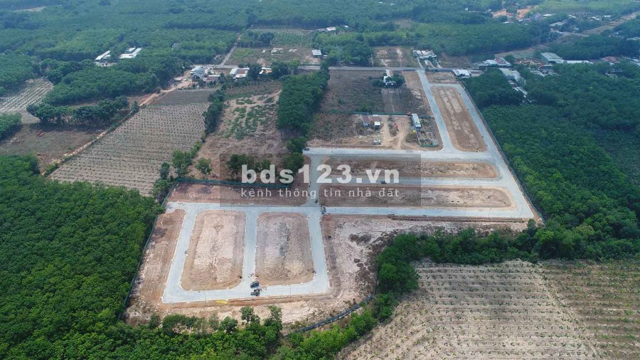 Cần bán gấp lô đất Newtown 6, giá chỉ 800 triệu, vị trí đắc địa, sổ riêng