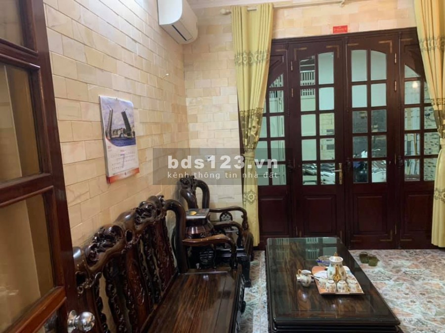 Bán nhà ngõ ô tô tránh nhau phố Trần Đại Nghĩa, sổ đỏ chính chủ, sẵn sàng giao dịch