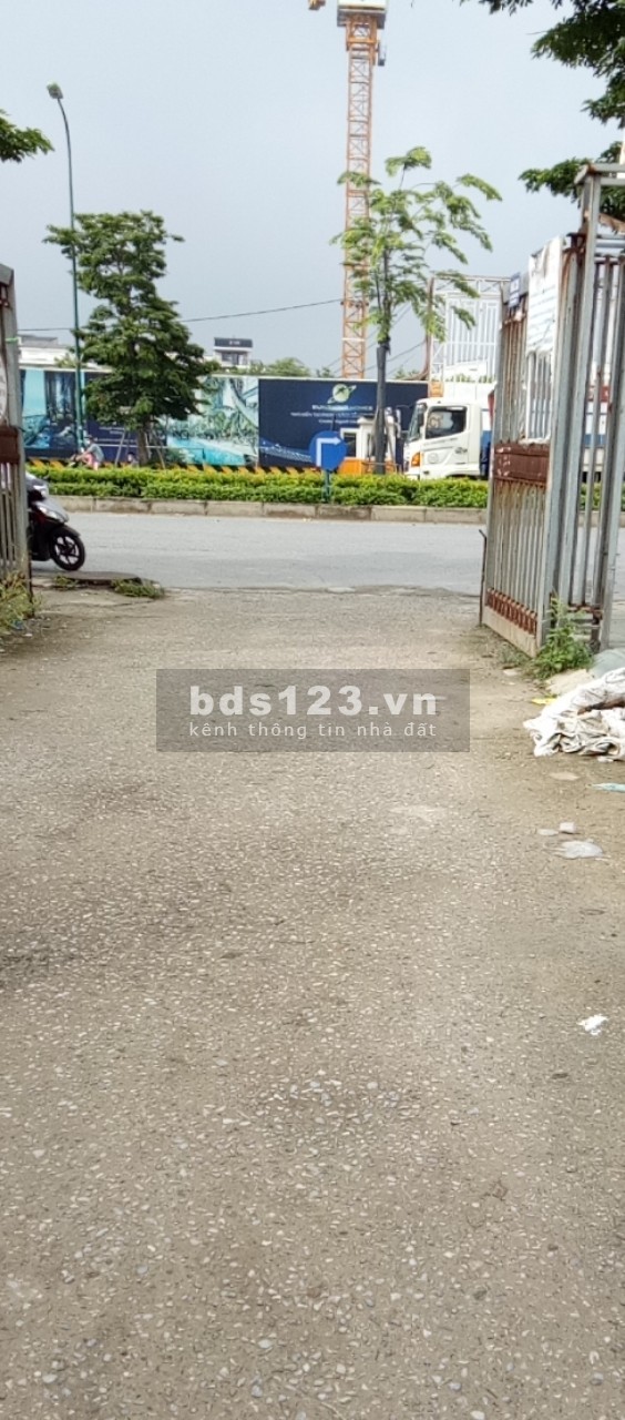 Bán đất vàng phường Phú Thượng, Quận Tây Hồ, ngõ thông ô tô 7 chỗ diện tích 90 m2