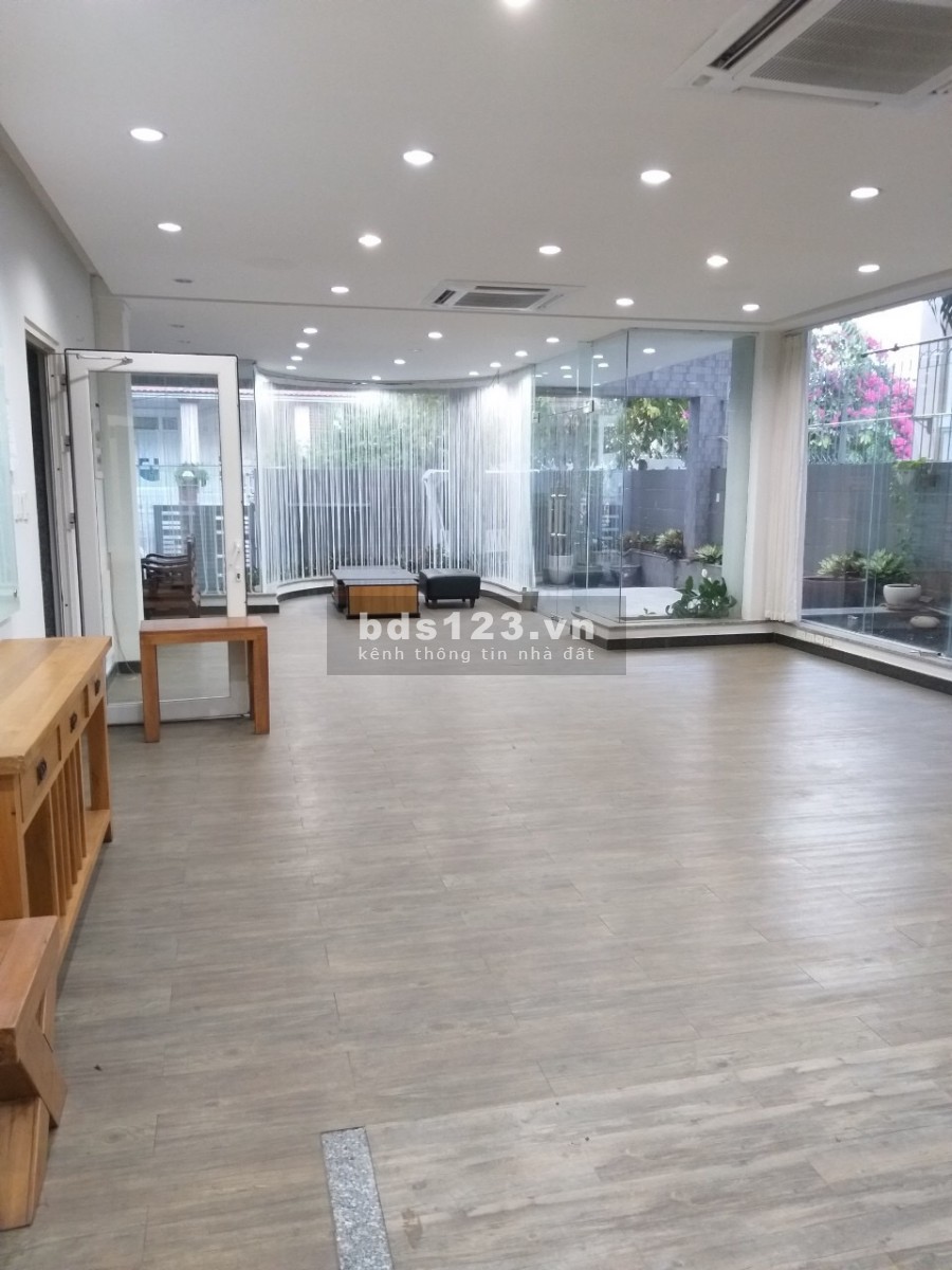 Cho Thuê Nhà Nguyễn Thái Bình, Quận Tân Bình, DT: 8x18m, 3 lầu