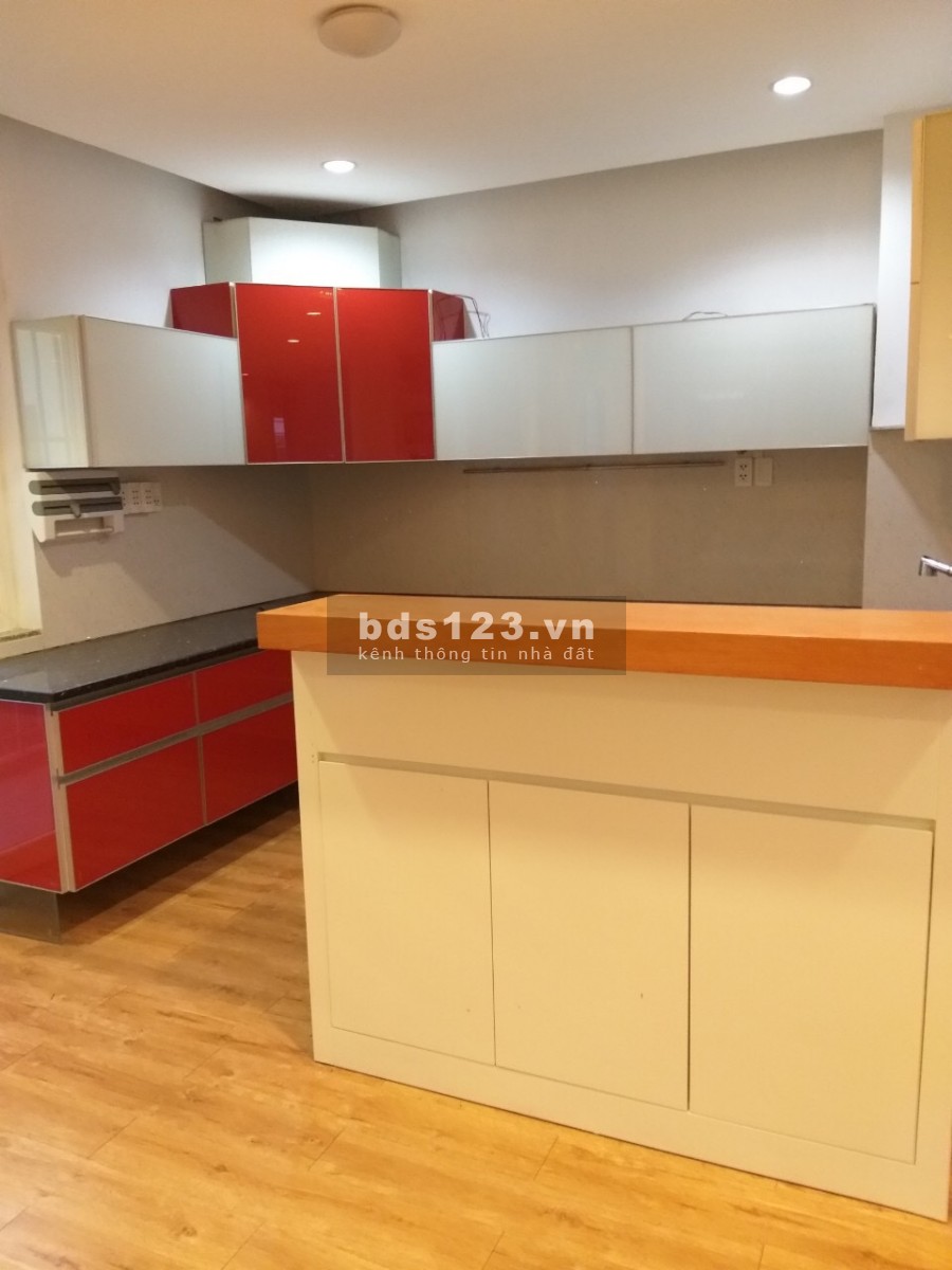 Cho Thuê Nhà Nguyễn Thái Bình, Quận Tân Bình, DT: 8x18m, 3 lầu