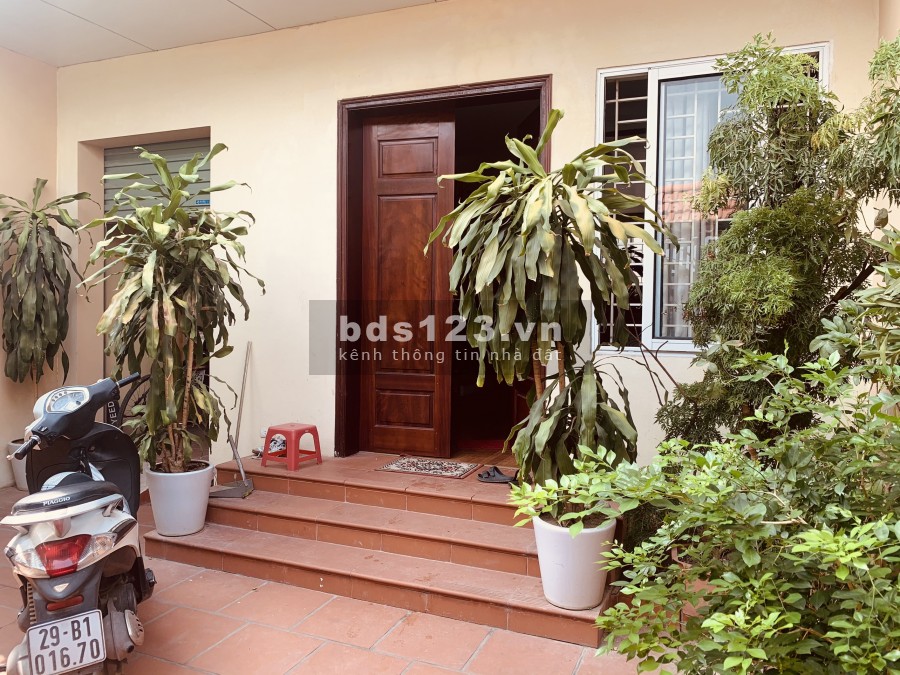 Cho thuê nhà riêng Đầm Trị - Tây Hồ, 2 tầng+1 tum, 98m2, full nội thất. Giá rẻ nhất Tây Hồ - 0973781843 Ánh.