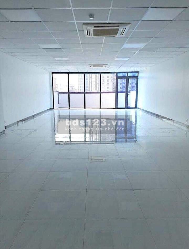 Cho Thuê Nhà Núi Thành, Quận Tân Bình, diện tích sử dụng: 9x17, đúc 3 lầu