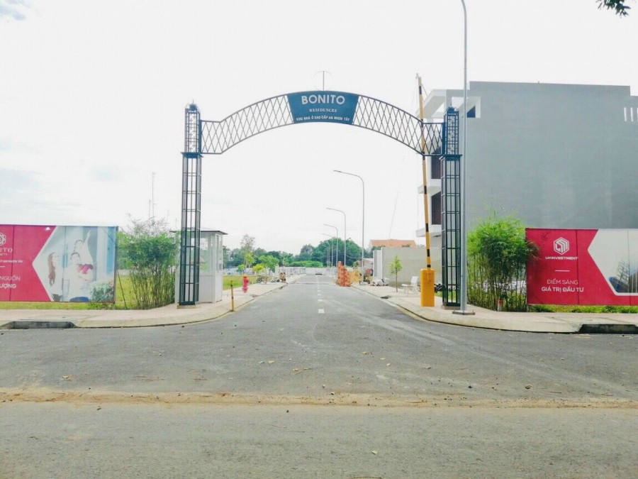 110m2 đất Củ Chi full thổ cư shr xây dựng ngay, mt đường 20m, khu vực sầm uất, dân cư đông