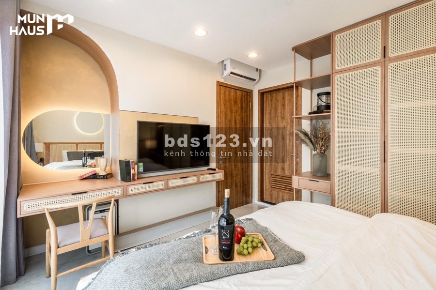 Cần bán căn hộ cao cấp D'.le roi soleil diện tích 112m2, 3 ngủ giá bán 8.8 tỷ.