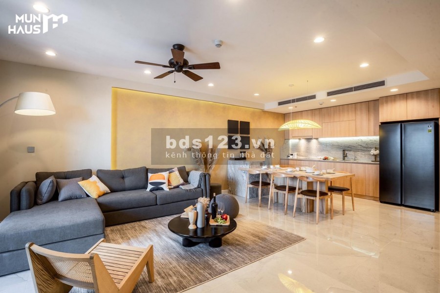 Cần bán căn hộ cao cấp D'.le roi soleil diện tích 112m2, 3 ngủ giá bán 8.8 tỷ.