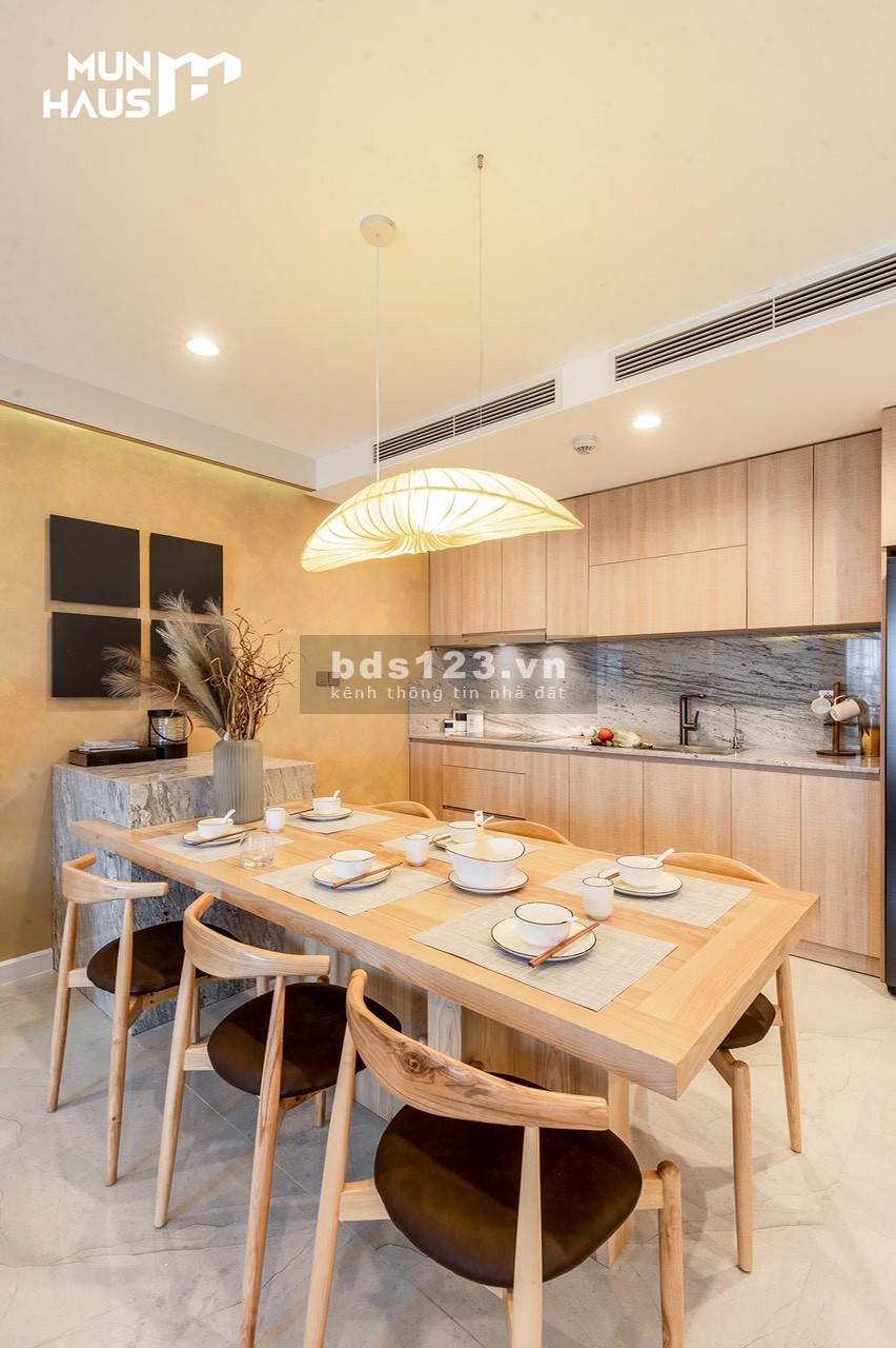 Cần bán căn hộ cao cấp D'.le roi soleil diện tích 112m2, 3 ngủ giá bán 8.8 tỷ.
