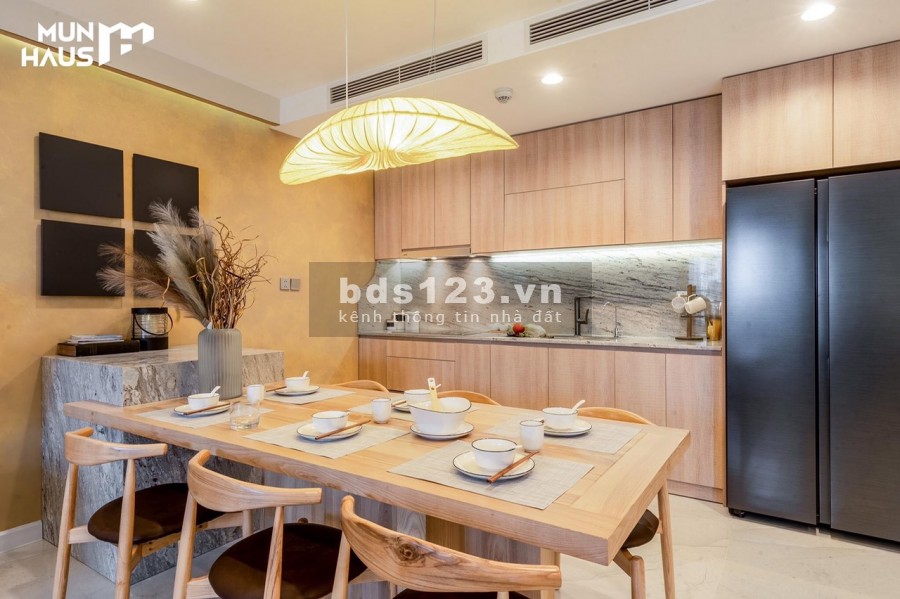 Cần bán căn hộ cao cấp D'.le roi soleil diện tích 112m2, 3 ngủ giá bán 8.8 tỷ.