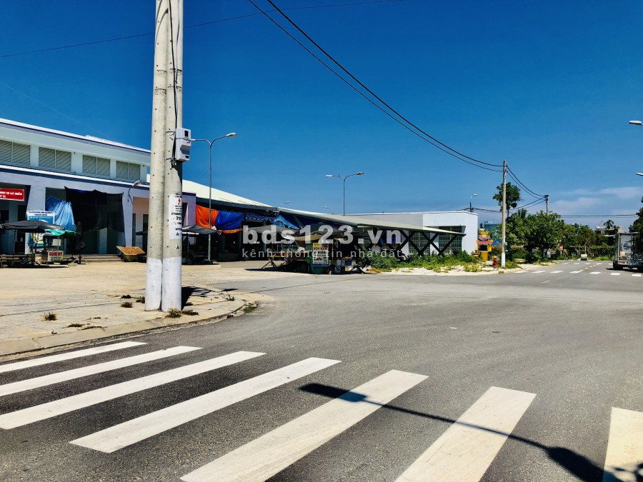 Cần bán gấp lô đất ngay chợ đường 5m5 giá chỉ 1ty295, đất khu phố chợ quy hoạch bài bản