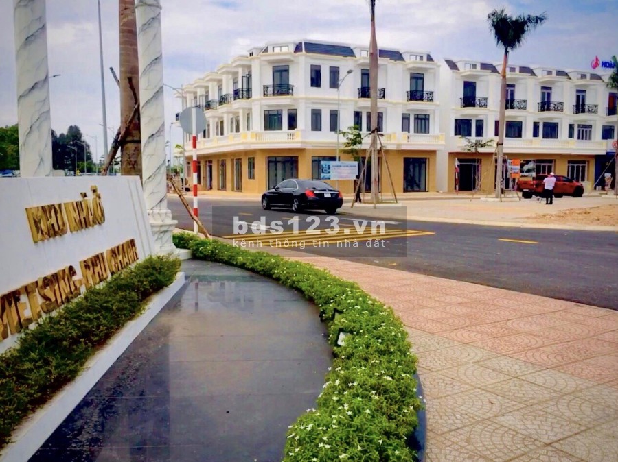 Bán đất mặt tiền gần trung tâm hành chính tỉnh Bình Dương, mặt tiền đường DT 742