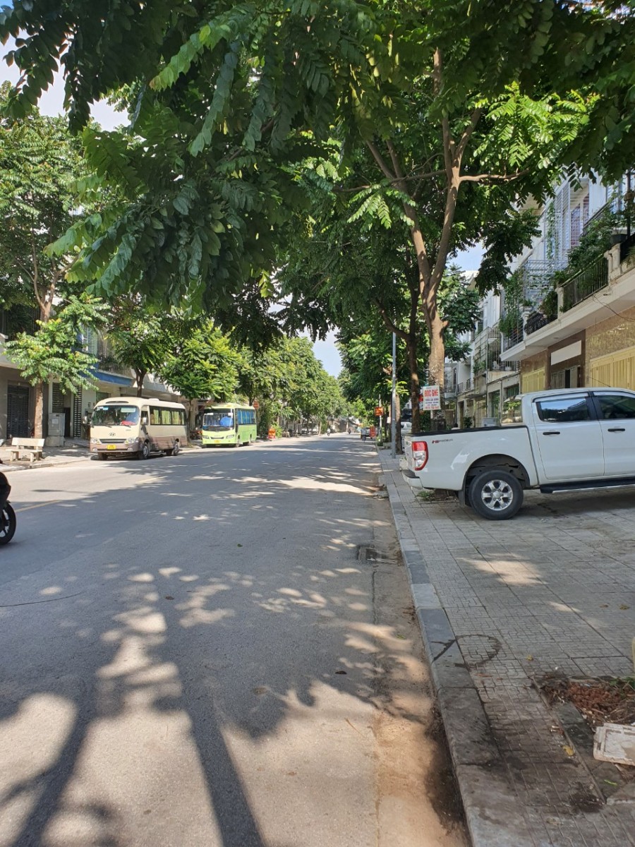 Đẹp Lung Linh! Cần bán gấp Lô góc KĐT Văn Phú dt 115m2 đúc 4 tầng, giá 9.9 tỷ