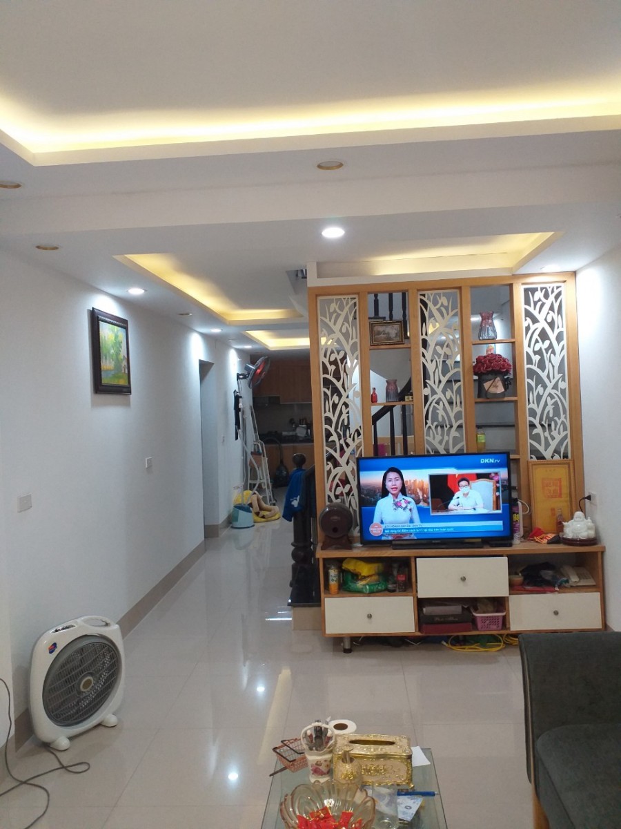 Trương Định Hai Bà Trưng bán nhà 110m Sát mặt phố ô tô vào nhà Giá sốc