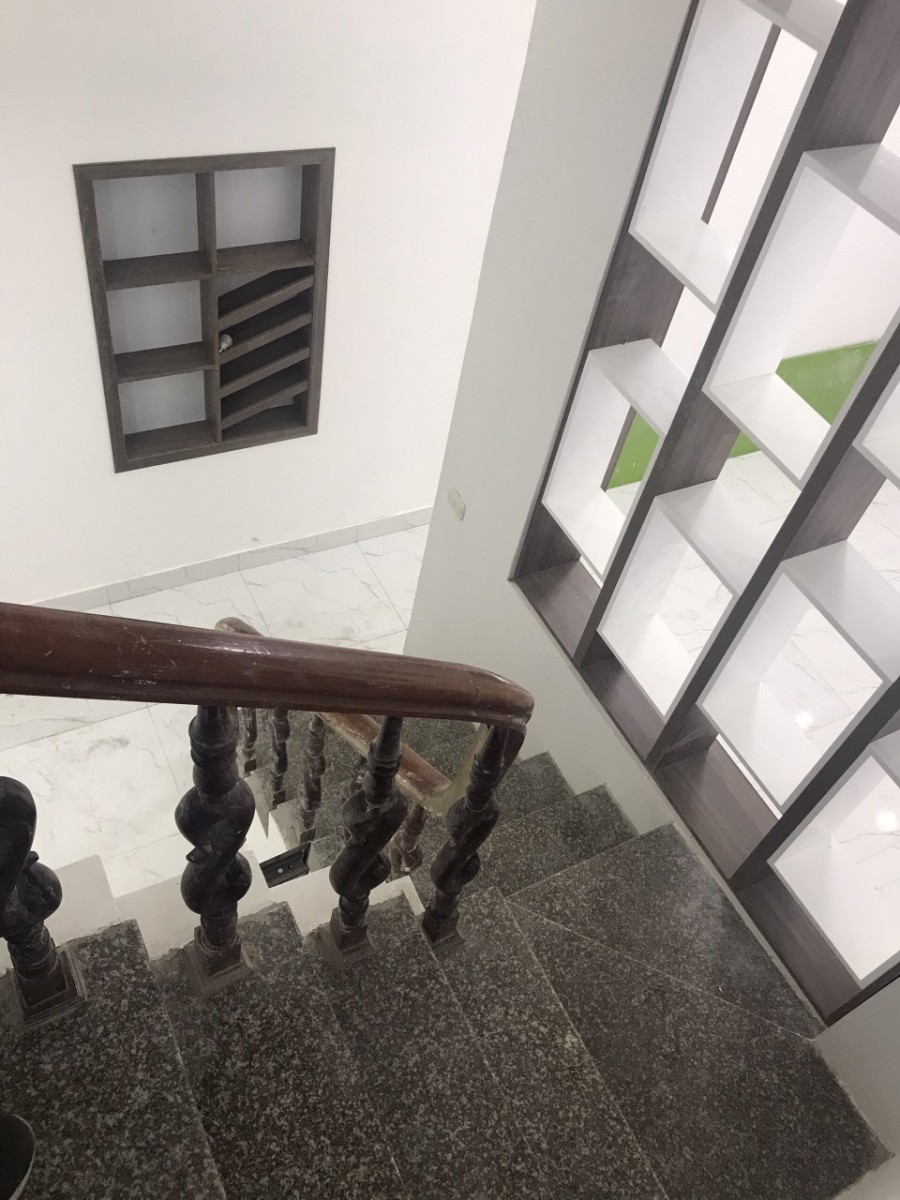 Bán nhà phố Trương Định,75m2 -6 tầng thang máy,3 ô tô tránh, kinh doanh chỉ 10.2 tỷ