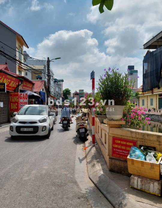 Bán nhà Cầu Diễn, ô tô nội thất nhà mới nguyên căn dt 39m2, 4 tầng chỉ nhỉnh 3 tỷ