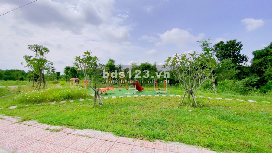Bán đất gần Vòng Xoay Cổng 11, TTTP. Biên Hòa. Sổ hồng riêng thổ cư 100%, vay 50%,Gía 1.2 TỶ/ Nền