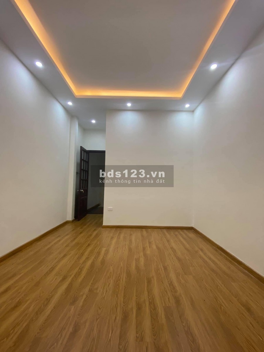 Bán nhà mới xây Lê Quang Đạo, Mỹ Đình, cách 2m ô tô tránh, 5 tầng, giá 3 tỷ nhỉnh