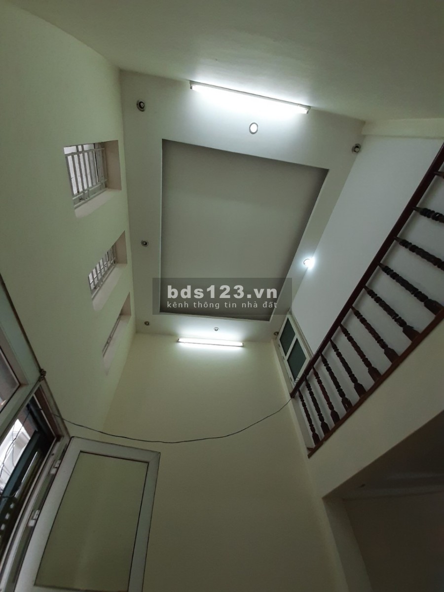 Chủ nhà cần bán nhà tại tổ 50, Nghĩa Tân, Cầu Giấy, dt 39m2, giá bán 3tỷ750tr